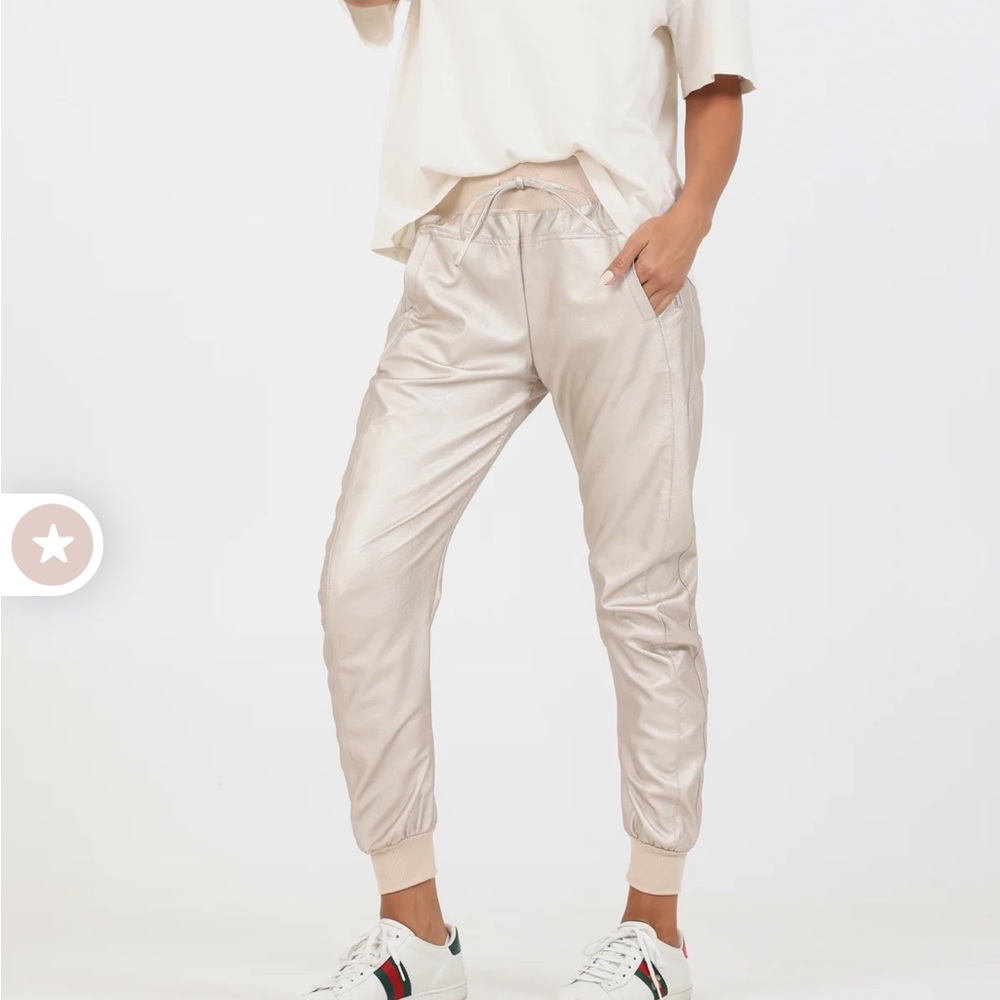 S Suzy D London 153 Faux Leather Ultimate Jogger pants Retail $128 olive green